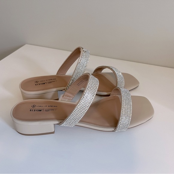 Call it Spring Asiennaa Embellished Sandal Size 9 - Picture 2 of 6